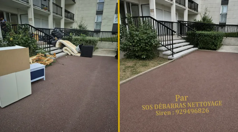 Débarras avant/après au bas de l’escalier d’une résidence de Vélizy-Villacoublay : matelas, sommier, meuble et cartons évacués, accès à l’escalier entièrement dégagé